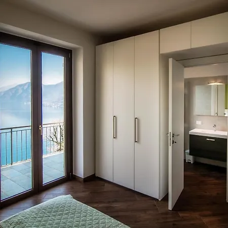 Wonderful View - By Myhomeincomo Ferienhaus *