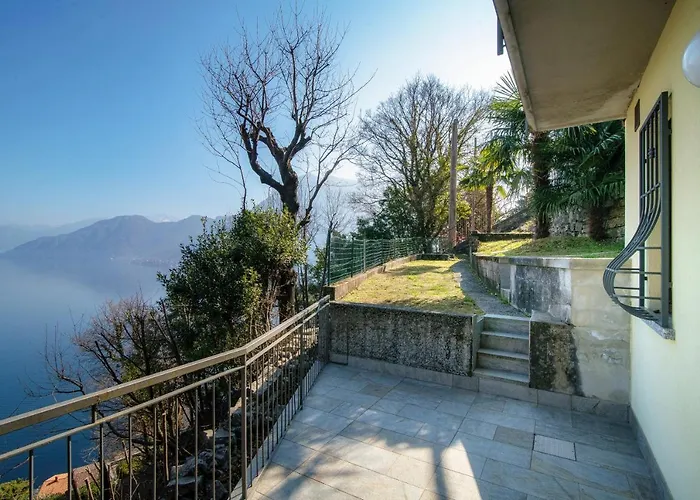 Wonderful View - By Myhomeincomo Feriehus