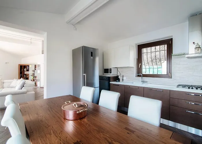 Wonderful View - By Myhomeincomo