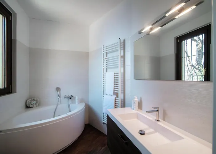 Wonderful View - By Myhomeincomo * Argegno