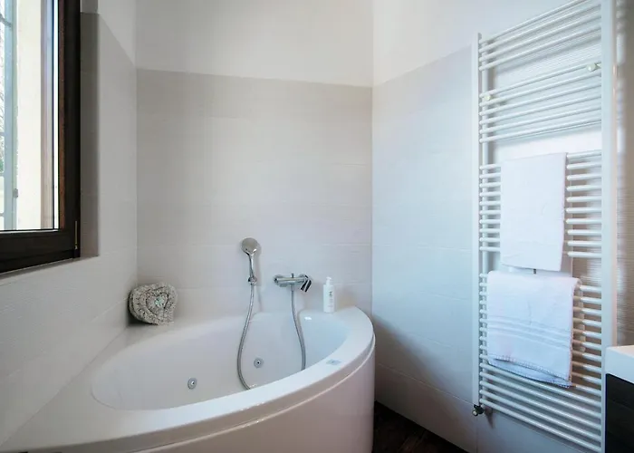 Wonderful View - By Myhomeincomo Feriehus Argegno