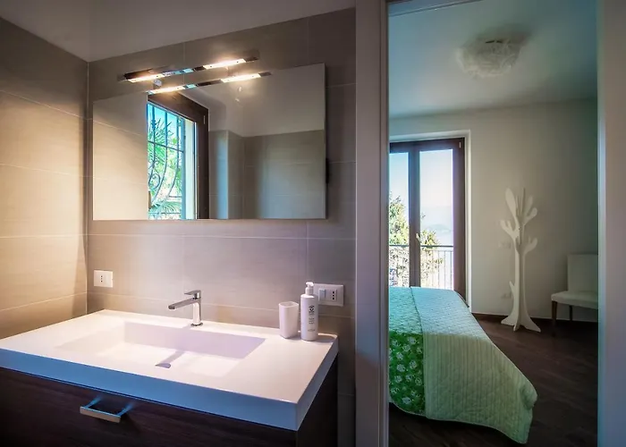 Wonderful View - By Myhomeincomo Feriehus