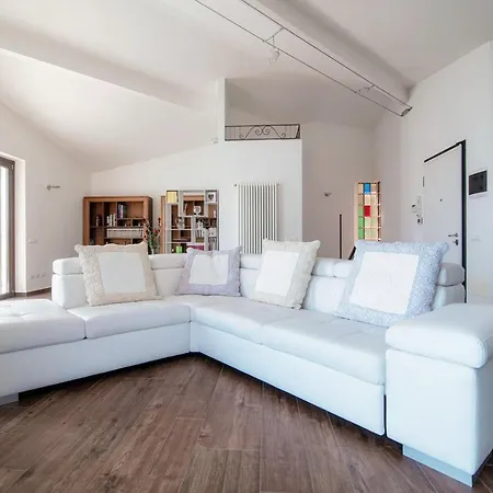 Dom wakacyjny Wonderful View - By Myhomeincomo *